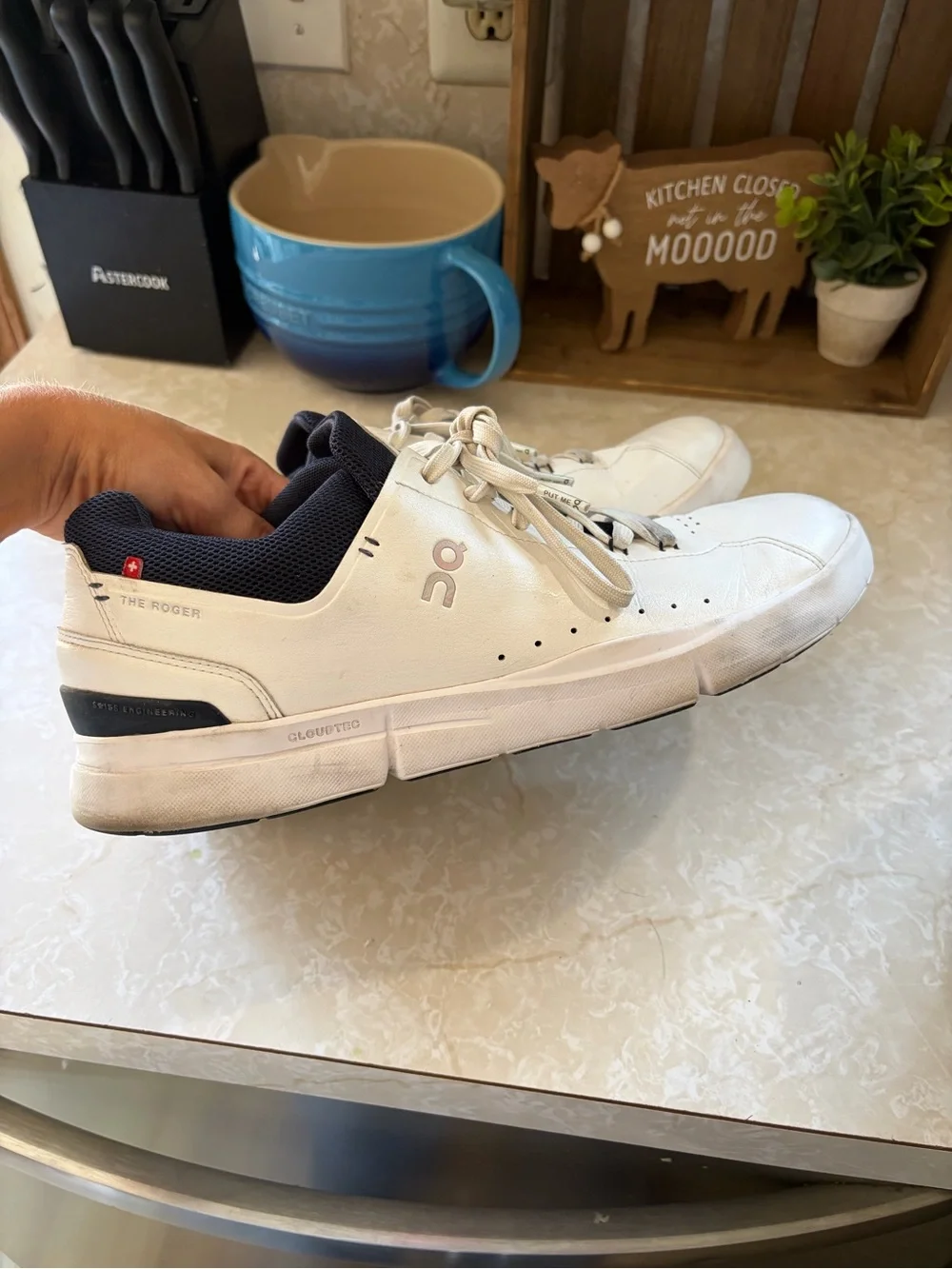 On Running The Roger Advantage White Leather Sneakers Men’s Size 13 Swiss Engine
